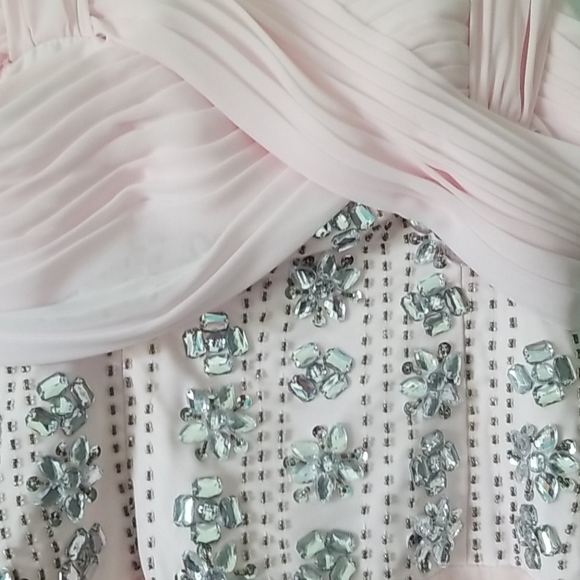 Beautiful pink prom dress - Picture 3 of 4